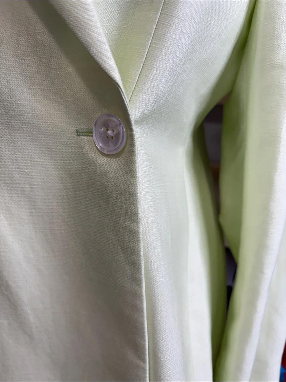 Banana Republic chic single